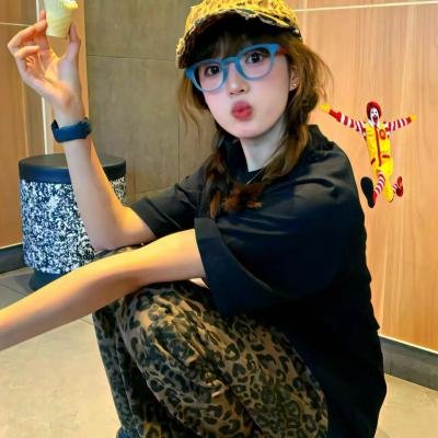 亲爱的女士